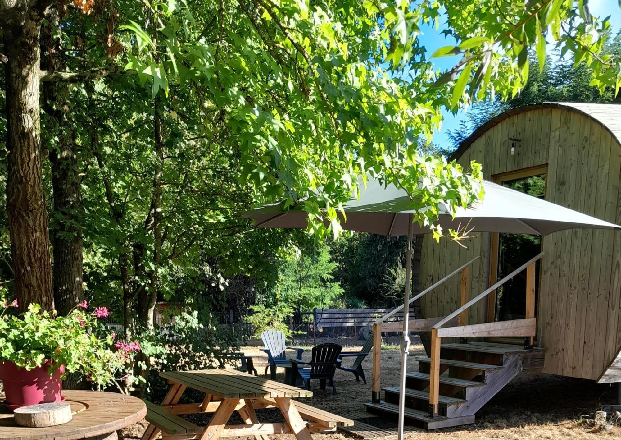 " Village Tonneaux De Tirpoil " Montilliers Экстерьер фото